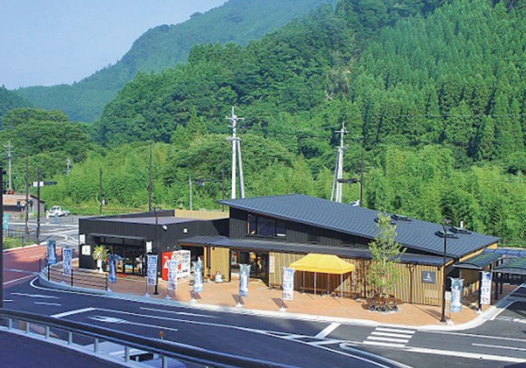 道の駅慈恩の滝くす 一般社団法人 北部九州河川利用協会 道の駅慈恩の滝くす 一般社団法人 北部九州河川利用協会